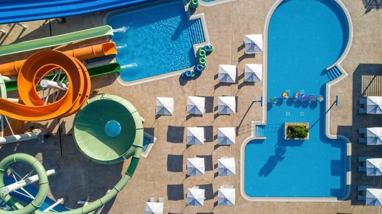 Amada Colossos Resort